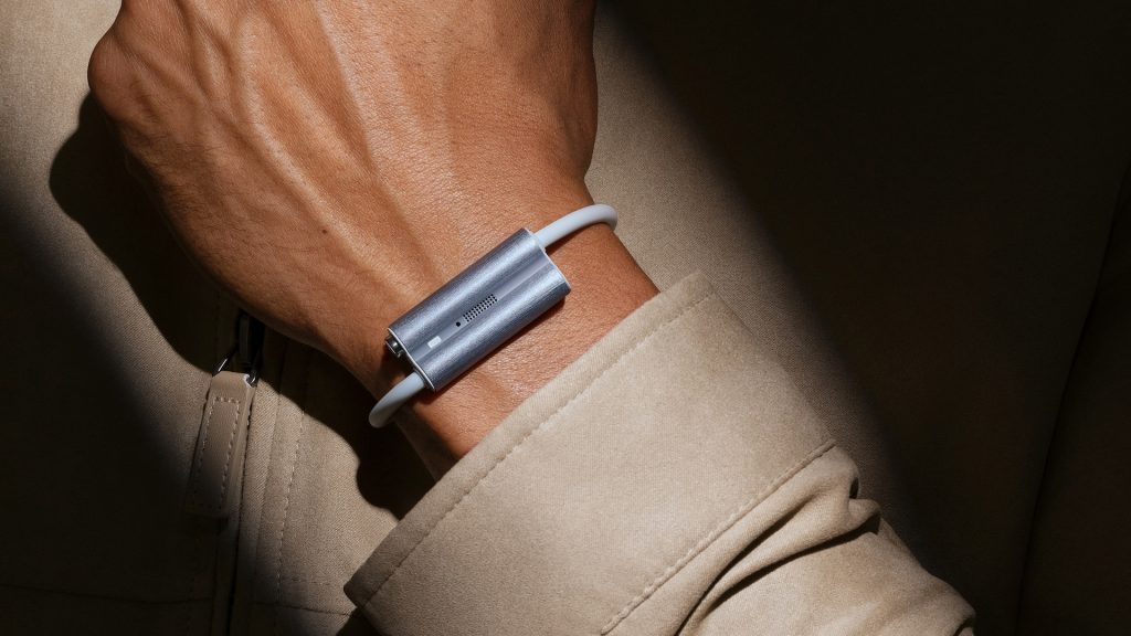 Luffu Link: Wearable familiar para salud y seguridad