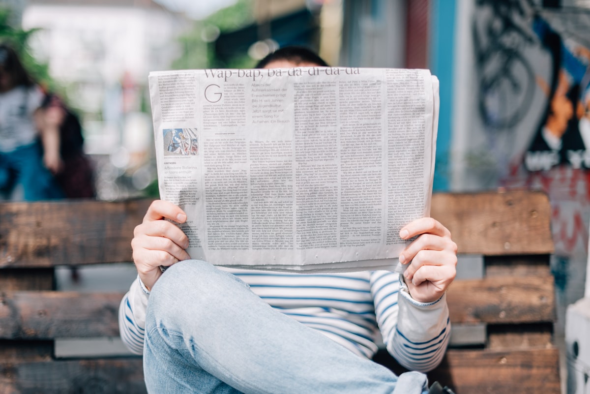 Redacción 360° vs freelancers: el costo real de producir noticias blog photo 1495020689067 958852a7765e
